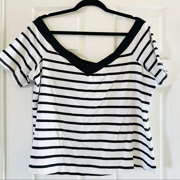 ModCloth V Neck Off Shoulder Stripe Bardot Top - Picture 2 of 6